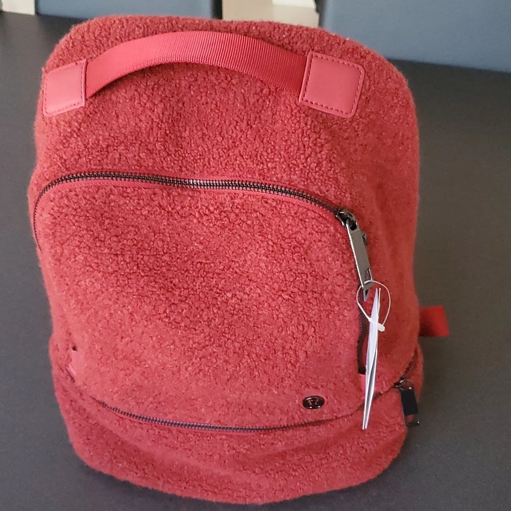 NWT City Adventurer Sherpa Backpack Mini, *10L in Heathered Magma